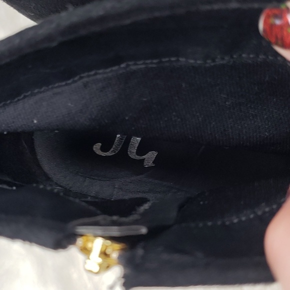 Journee Collection Link Outside Zip Stacked Heel Booties 8.5 - Picture 10 of 13